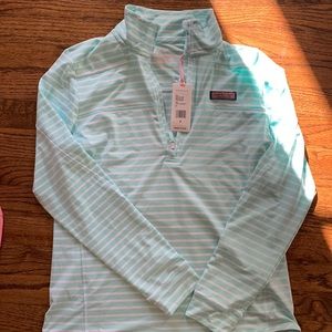 Vineyard vines pull over womens small